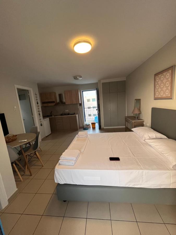 Hersonissos Centre Small Apartment Luaran gambar